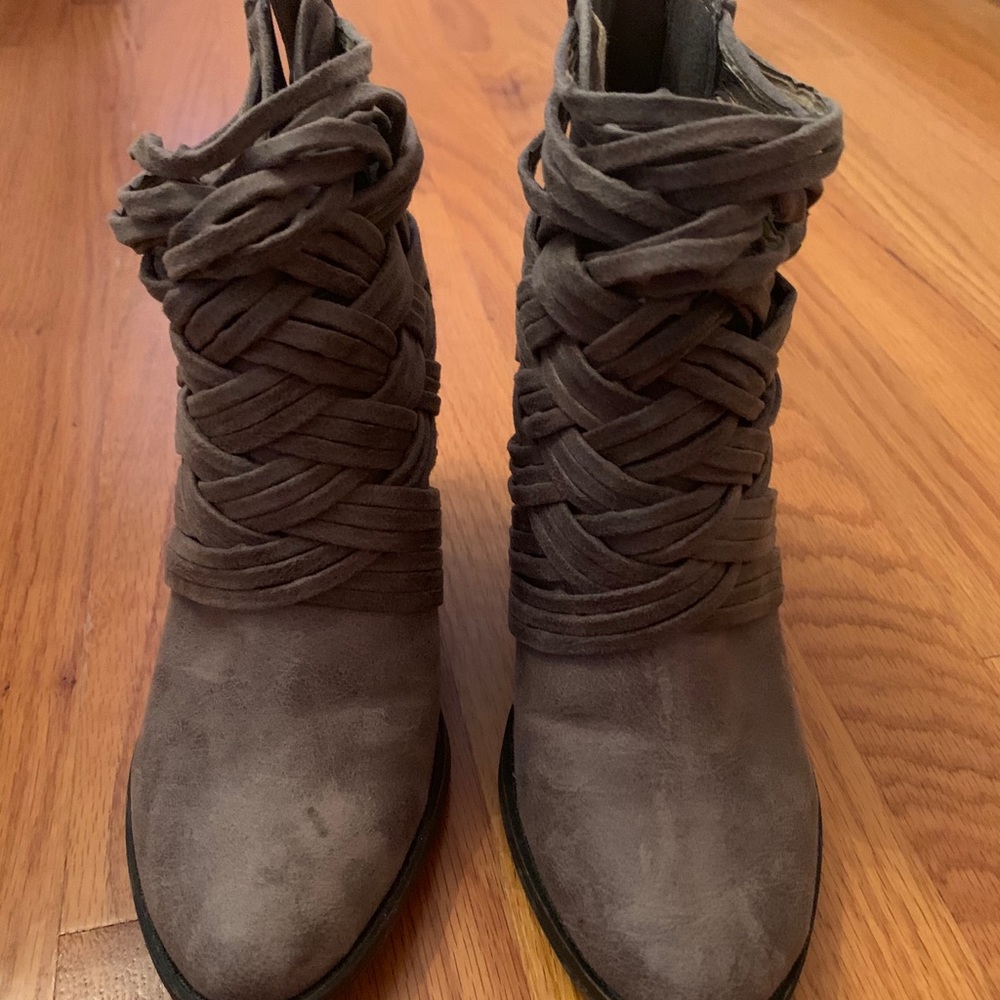 NWOT Fergalicious ankle booties - Picture 2 of 6